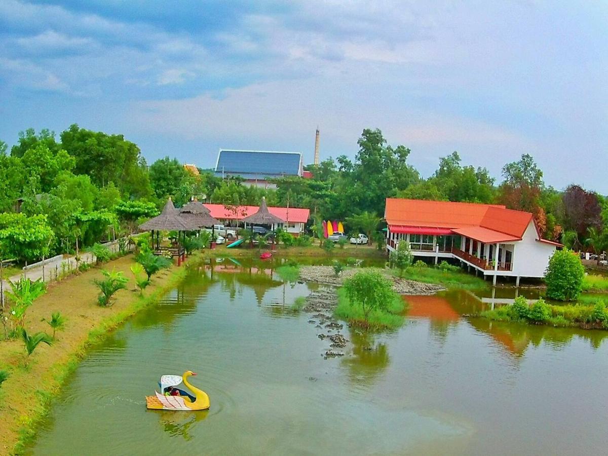 Saeng Tai Amphawa Apartment Samut Songkhram Bagian luar foto
