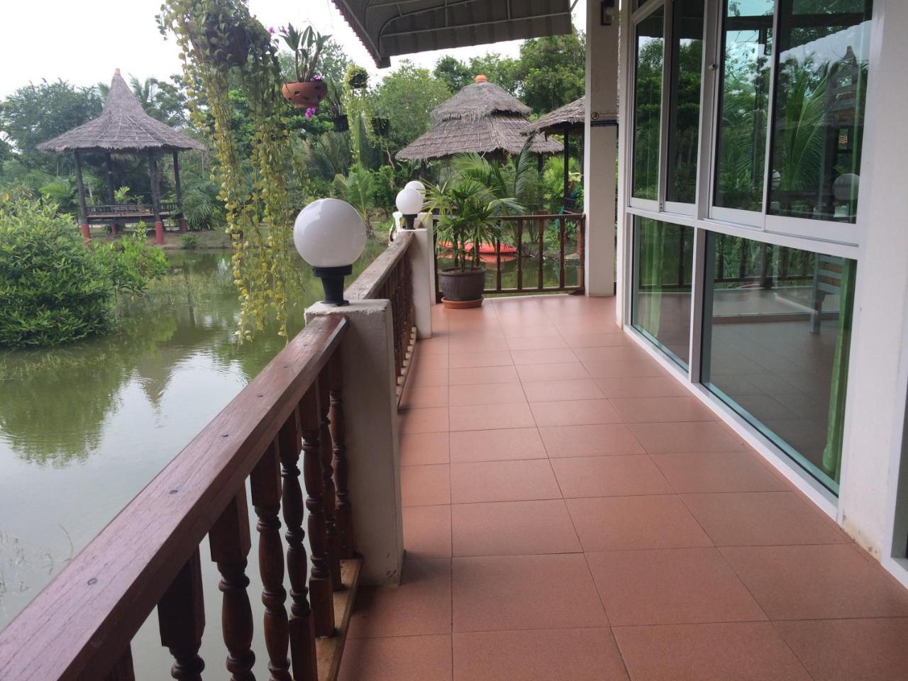 Saeng Tai Amphawa Apartment Samut Songkhram Bagian luar foto